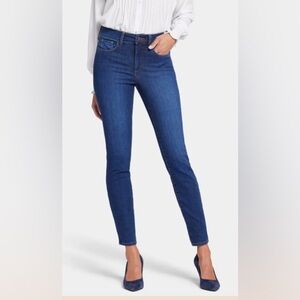 NYDJ Skinny Medium Wash Size 10 NWT
